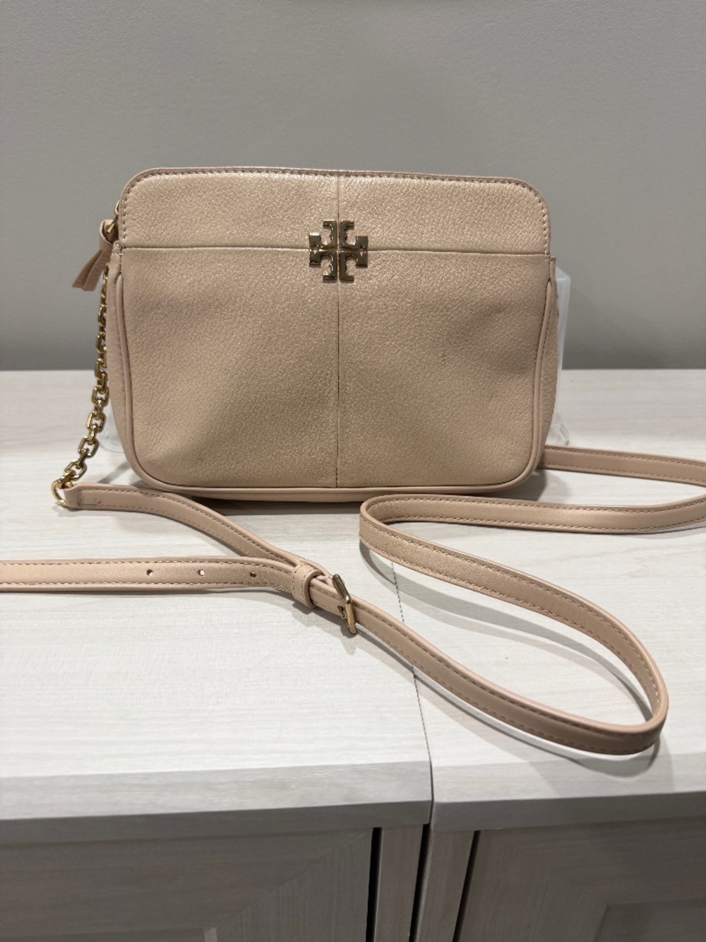 Tory Burch Ivy Crossbody Bag Cream Blush Pebbled Leather Gold Chain Strap